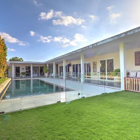 Casa Priya Petitenget Семиняк Екстериор снимка