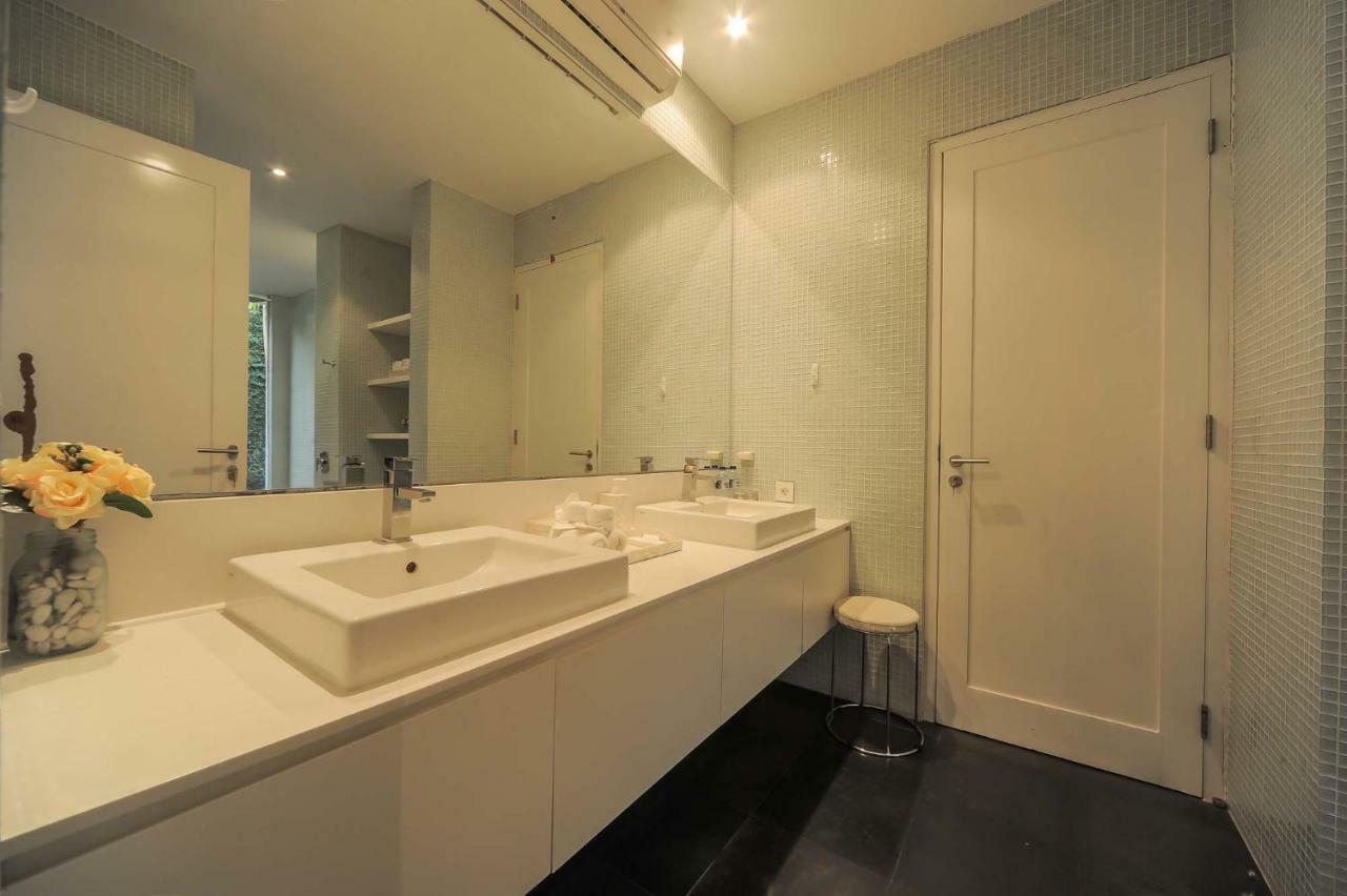 Casa Priya Petitenget Семиняк Екстериор снимка