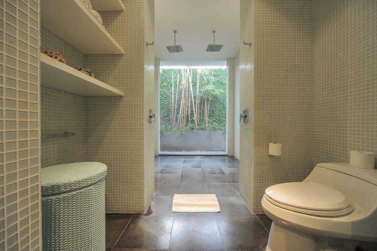 Casa Priya Petitenget Семиняк Екстериор снимка